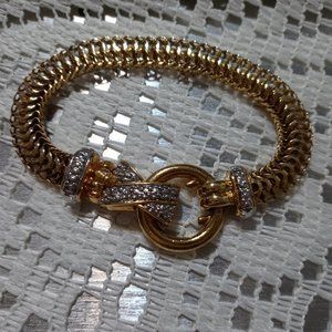 Vintage Avon Gold Tone XO Serpentine Chain Bracelet